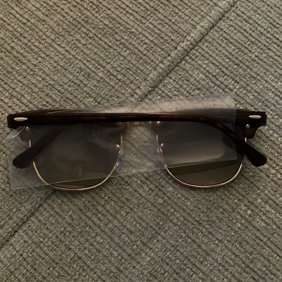 Brand New, Never Worn RayBans - Picture 5 of 7